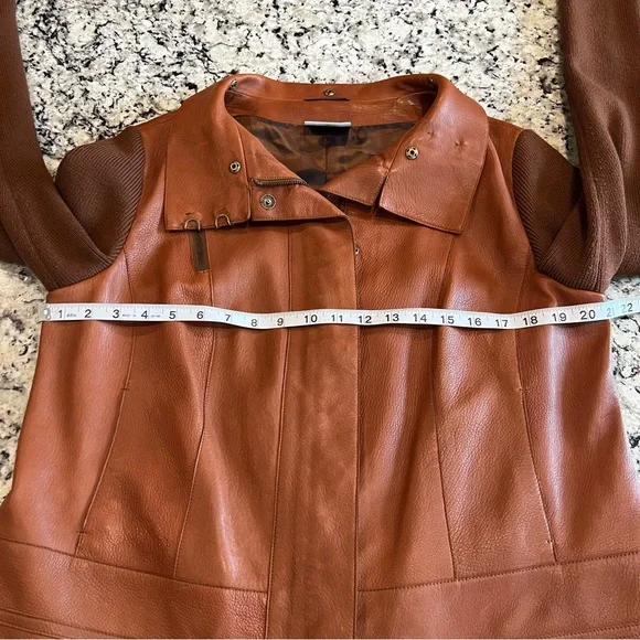 Akris Punto Lambskin and Wool Jacket - Picture 13 of 16